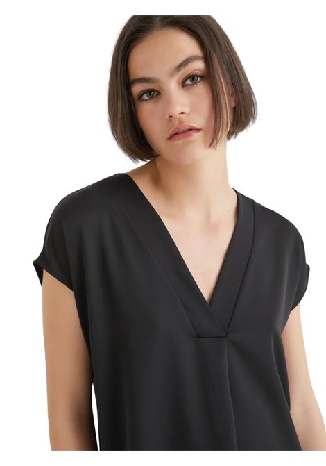 Blusa in satin fluido - NERO Marella articolo 365 | BRINA002